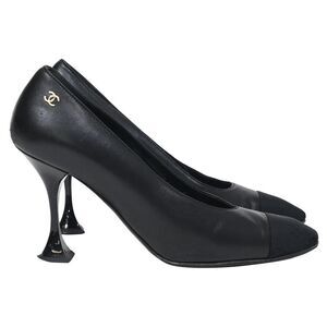 Chanel Interlocking CC Sculptured Heel Pumps in Black Leather